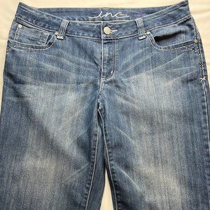 INC International Concepts Curvy Fit Denim Capri